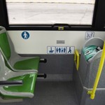 Sillas de seguridad en autobuses para proteger a los bebés